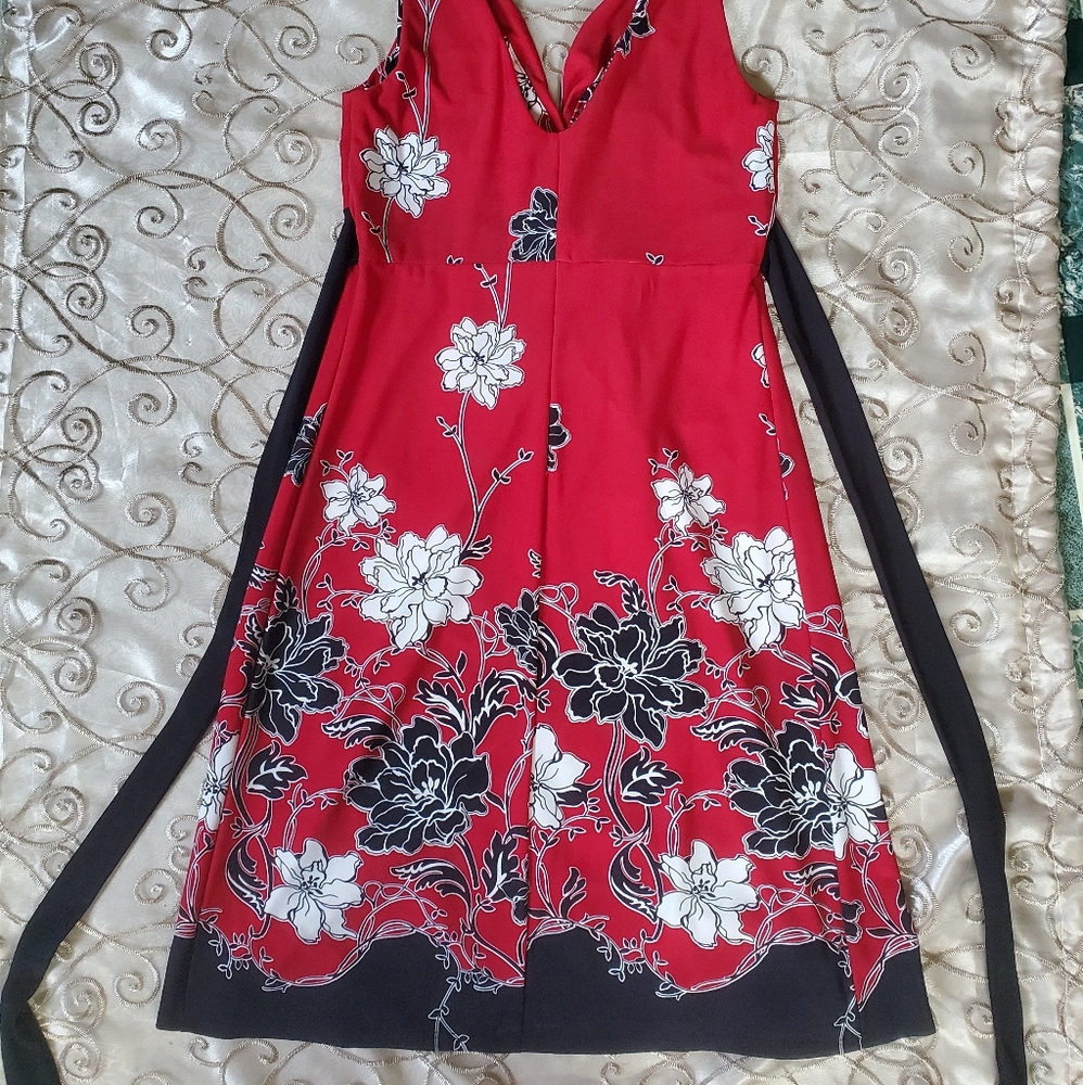 Gorgeous Red dress - Picture 3 of 7